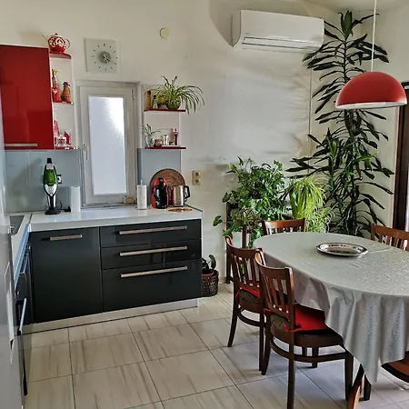 Ivica Appartement *